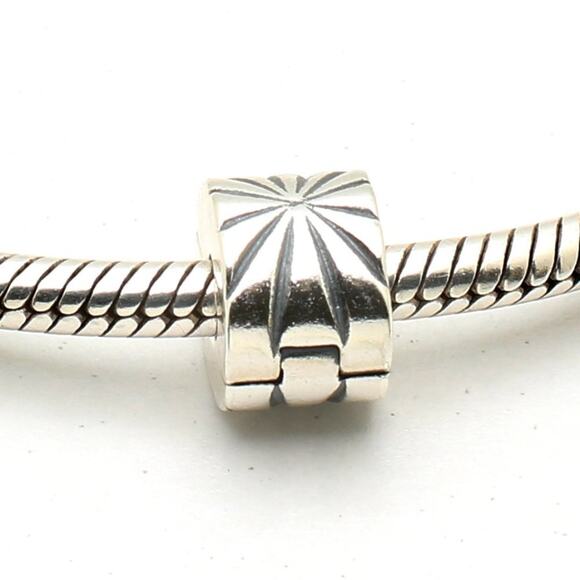 Authentic PANDORA Sunburst Clip Charm -790210 - Picture 4 of 12